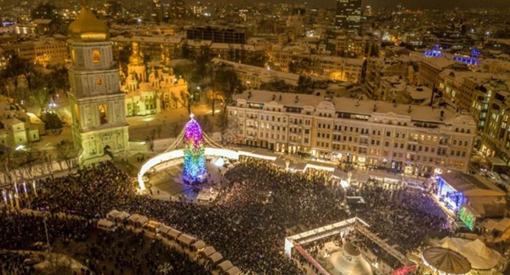 Как открывали новогоднюю елку в Киеве и других городах
