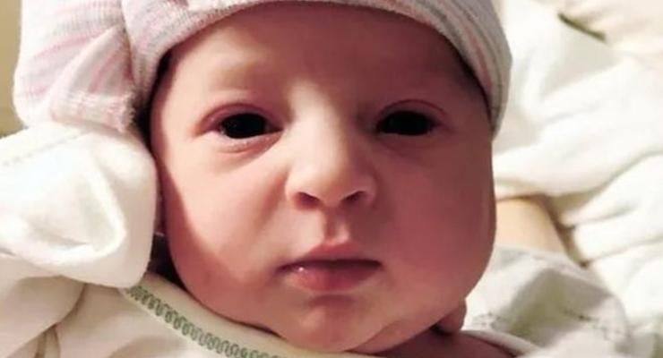 Британка выносила и родила ребенка из 24-летнего эмбриона