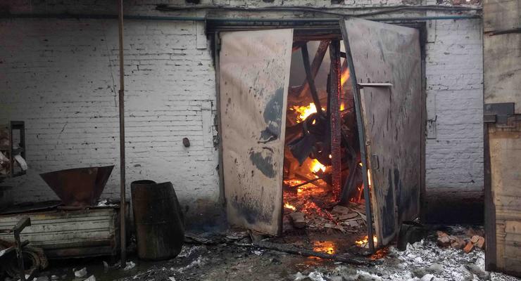 В Киевской области горел цех по производству растительного масла