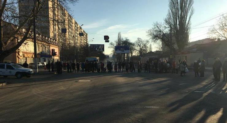 Жители Одессы перекрыли улицу из-за отключения отопления