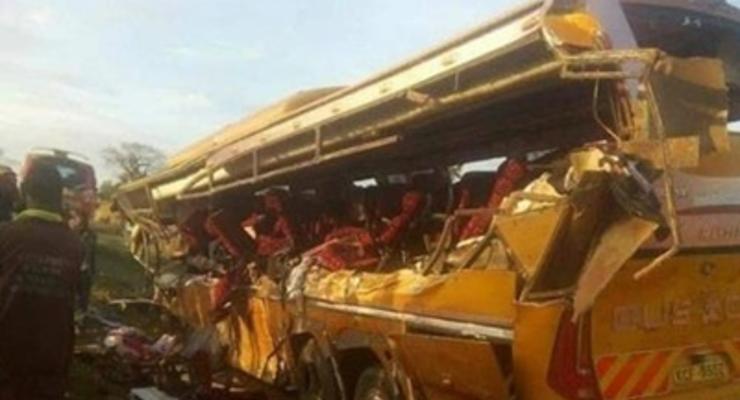 В Кении при ДТП с автобусом погибли 30 человек