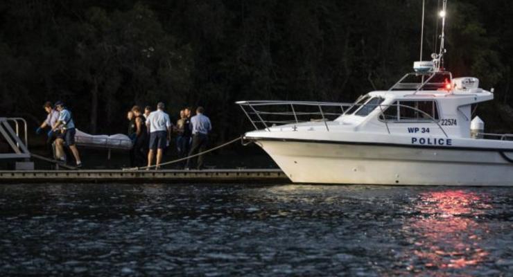 Около Сиднея самолет упал в реку: все находившиеся на борту погибли