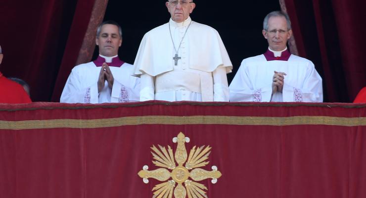 Папа Римский призвал мир принимать больше беженцев