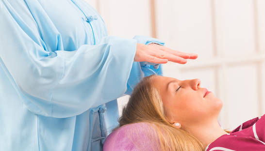 Минздрав хочет отменить разрешения для знахарей и целителей