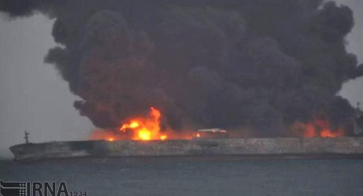 Столкновение у берегов Китая: весь экипаж танкера погиб