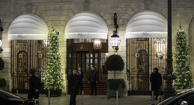 СМИ: Найдены все драгоценности, похищенные из отеля в Париже