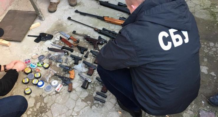 В Одесской области полиция задержала мужчину, который переделывал оружие в боевое
