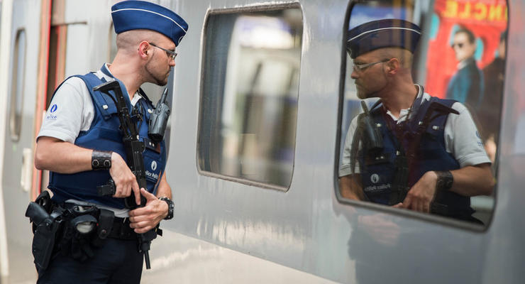 Во Франции 40 хулиганов разгромили поезд