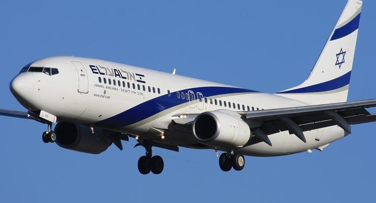 Израильский самолет экстренно сел на военной базе в Канаде