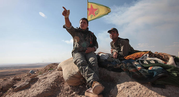 США тайно поставили сирийским курдам оружие - СМИ