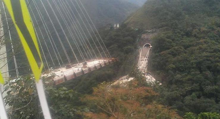 В Колумбии при обрушении нового моста погибли десять человек