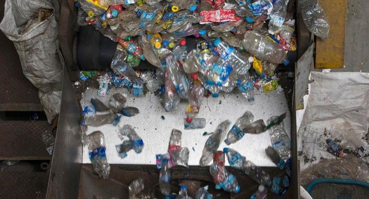 В ЕС утвердили стратегию по переработке пластика