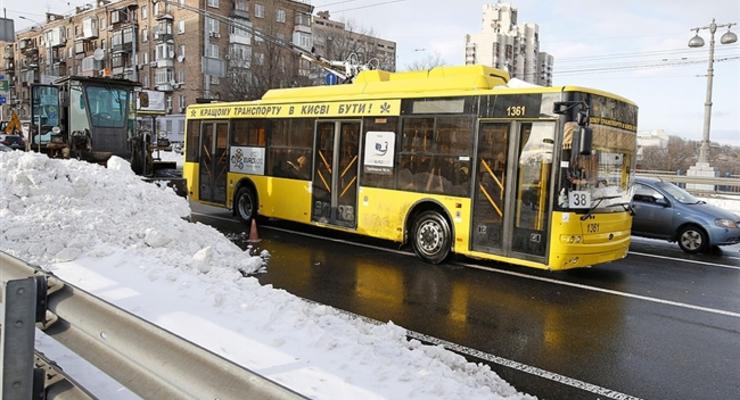 В Киев ограничат въезд грузовиков из-за снегопада