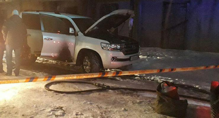 В Оренбурге бизнесмена с 7-летним сыном зарезали в авто