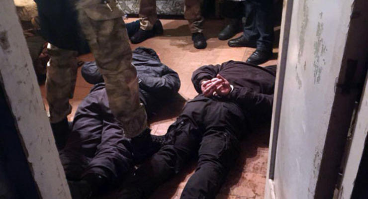 В Донецкой области полицейские освободили заложника