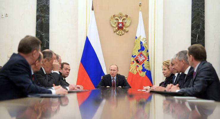 Соцопрос: Россия ассоциируется с "диктатурой" и "жестокостью"