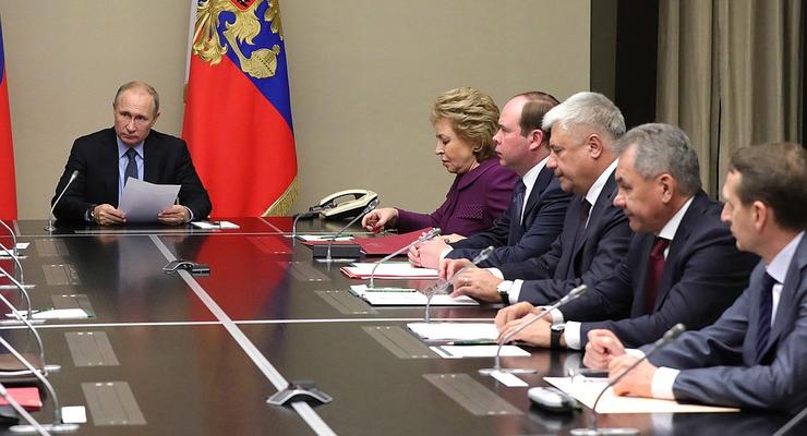 Путин созвал совещание по закону о Донбассе