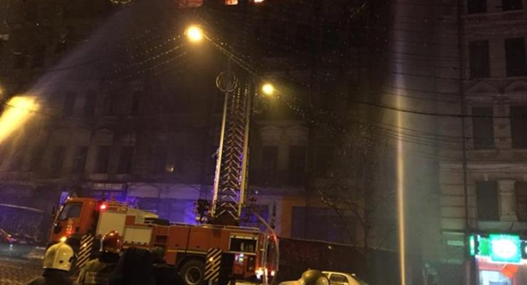 Пожар в здании в центре Киева ликвидирован