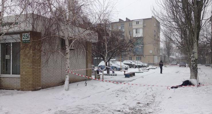 В Бердянске преступник подорвал себя гранатой и ранил троих полицейских
