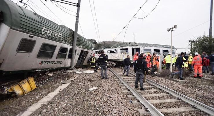 Возле Милана поезд сошел с рельсов, есть жертвы