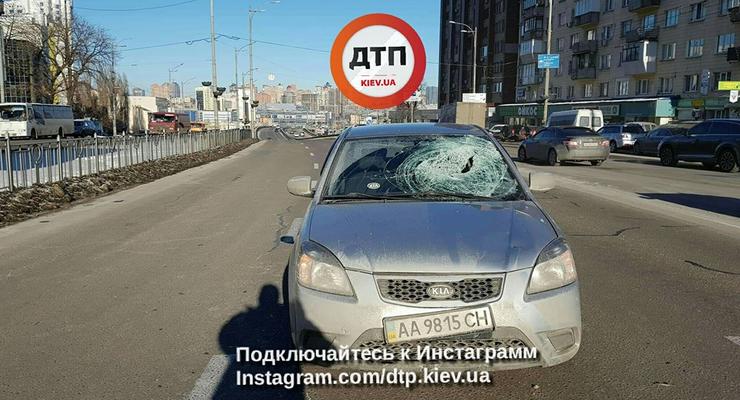 В Киеве два ДТП произошло из-за женщины-пешехода