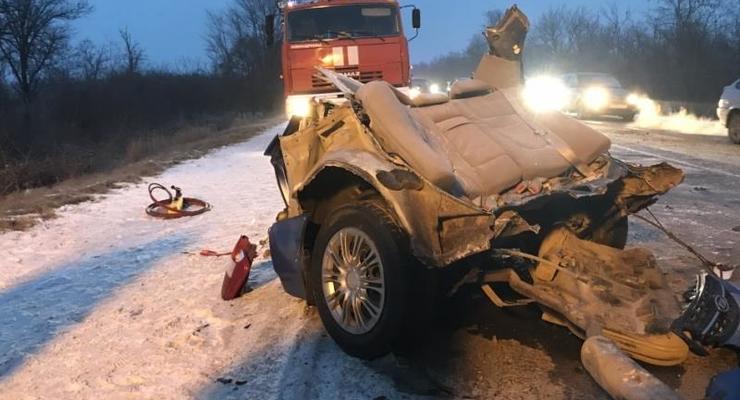 В Крыму в ДТП авто разорвало на части, трое погибших