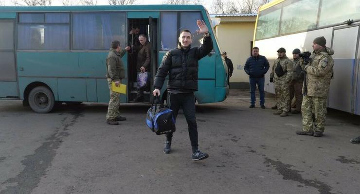 Освобожденный по обмену Овчаренко рассказал о трудностях в плену
