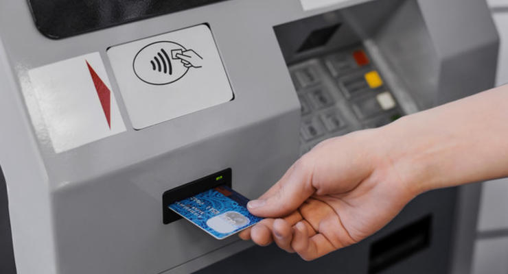 Количество краж с банковских карточек резко выросло