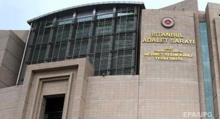 В Турции суд освободили главу филиала Amnesty International