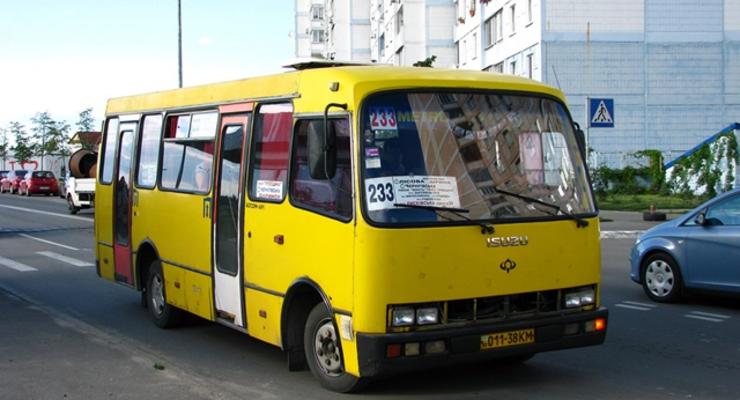 В Киеве снова повысили стоимость проезда в маршрутках