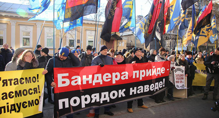 В Украине протестуют против польского закона о запрете "бандеризма"