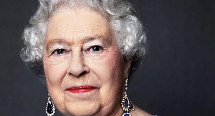 Королева Великобритании празднует 66 лет на троне