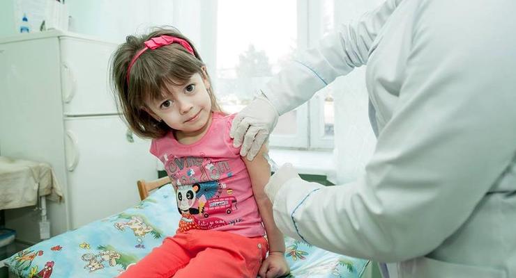 ЮНИСЕФ закупил для Украины более миллиона вакцин от кори