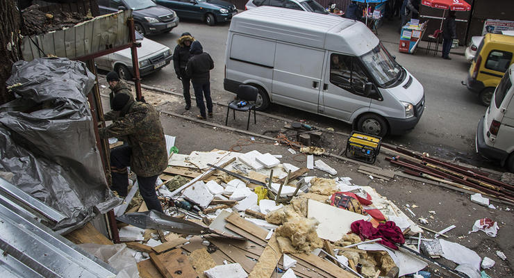 На радиорынке в Киеве снесли несколько МАФов