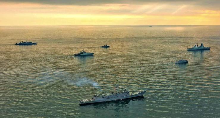 Корабли НАТО проводят маневры в Черном море – СМИ