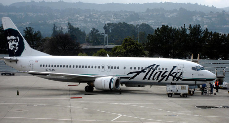 Из-за голого пассажира самолет вернулся в аэропорт на Аляске