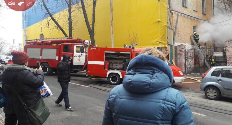 В центре Киева возник пожар