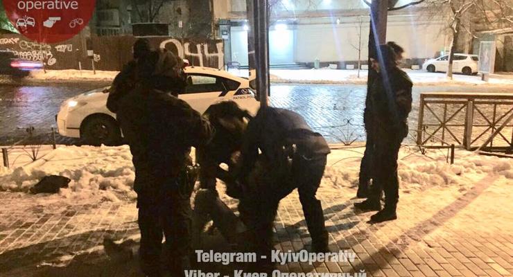 Стрельба в центре Киева: два человека ранены