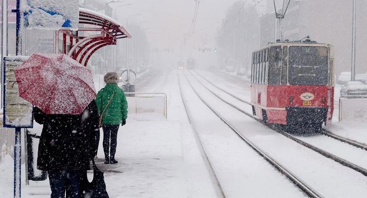 Погода в Украине: гололедица и небольшой снег