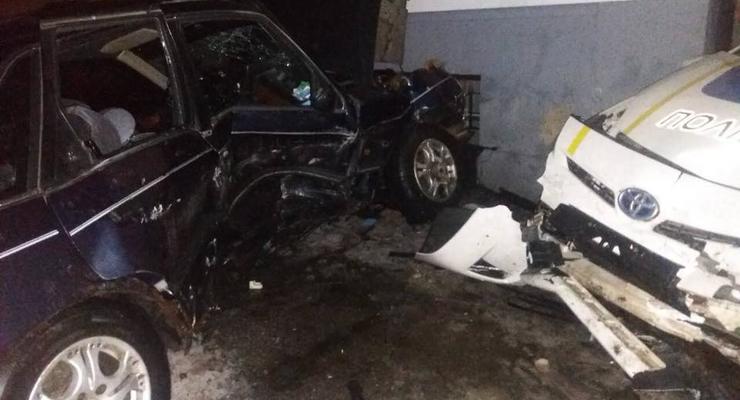 В Полтаве Toyota Prius полиции протаранила Ford нарушителя