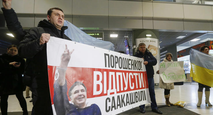 Саакашвили депортирован. Все подробности