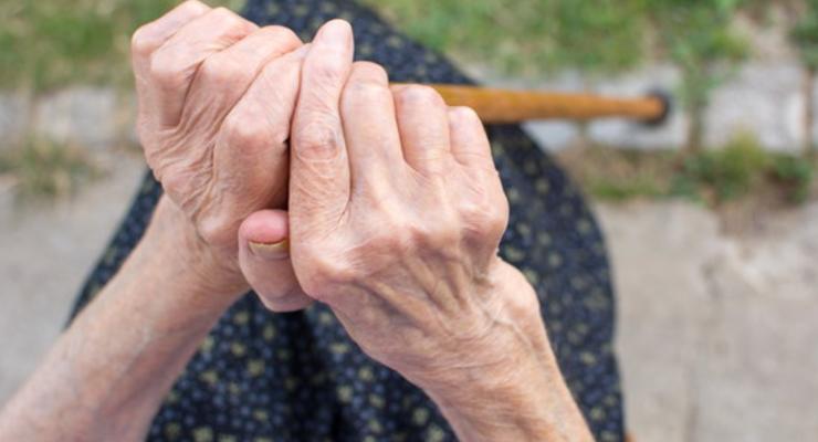 В Сумской области 81-летняя пенсионерка проломила голову своему мужу