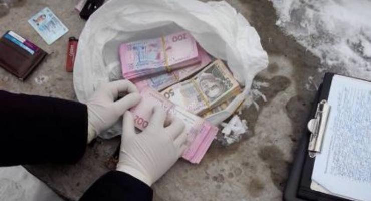 Заммэра Северодонецка задержали на взятке 135 тыс гривен