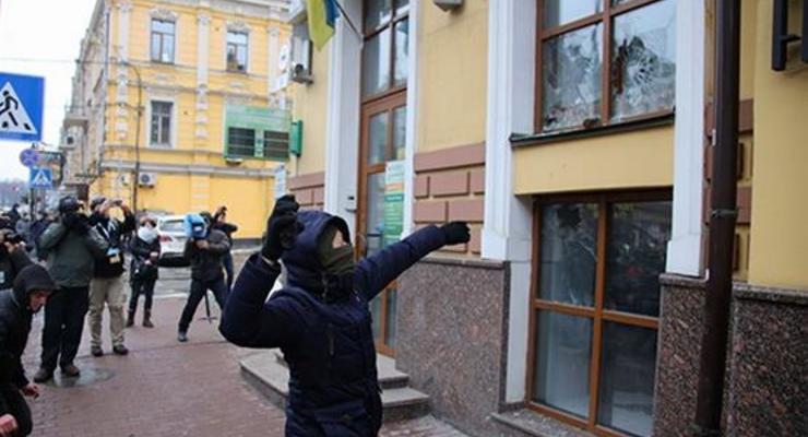 Полиция расследует погромы в центре Киева