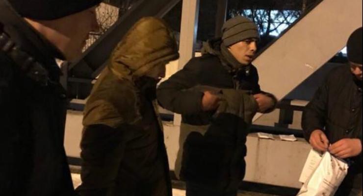 В Киеве на вокзале избили и ограбили поляка