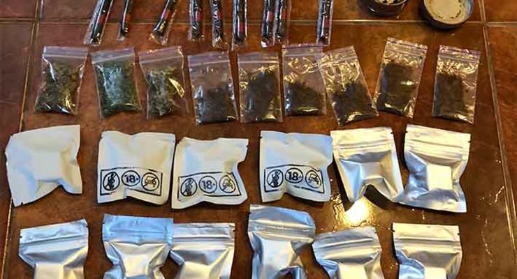 Студент-иностранец завозил в Днепр шоколад с наркотиками