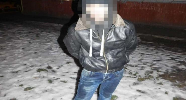 В Киеве иностранцы с ножом отобрали у прохожего 20 гривен