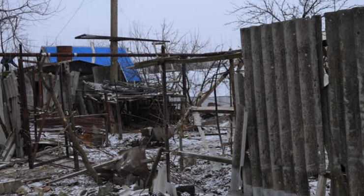 Обстрелы оставили без света поселок на Донбассе