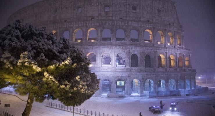 Аномальная зима в Италии: Рим завалило снегом
