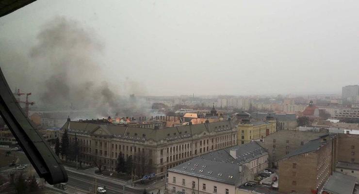 В Словакии горело здание налоговой инспекции